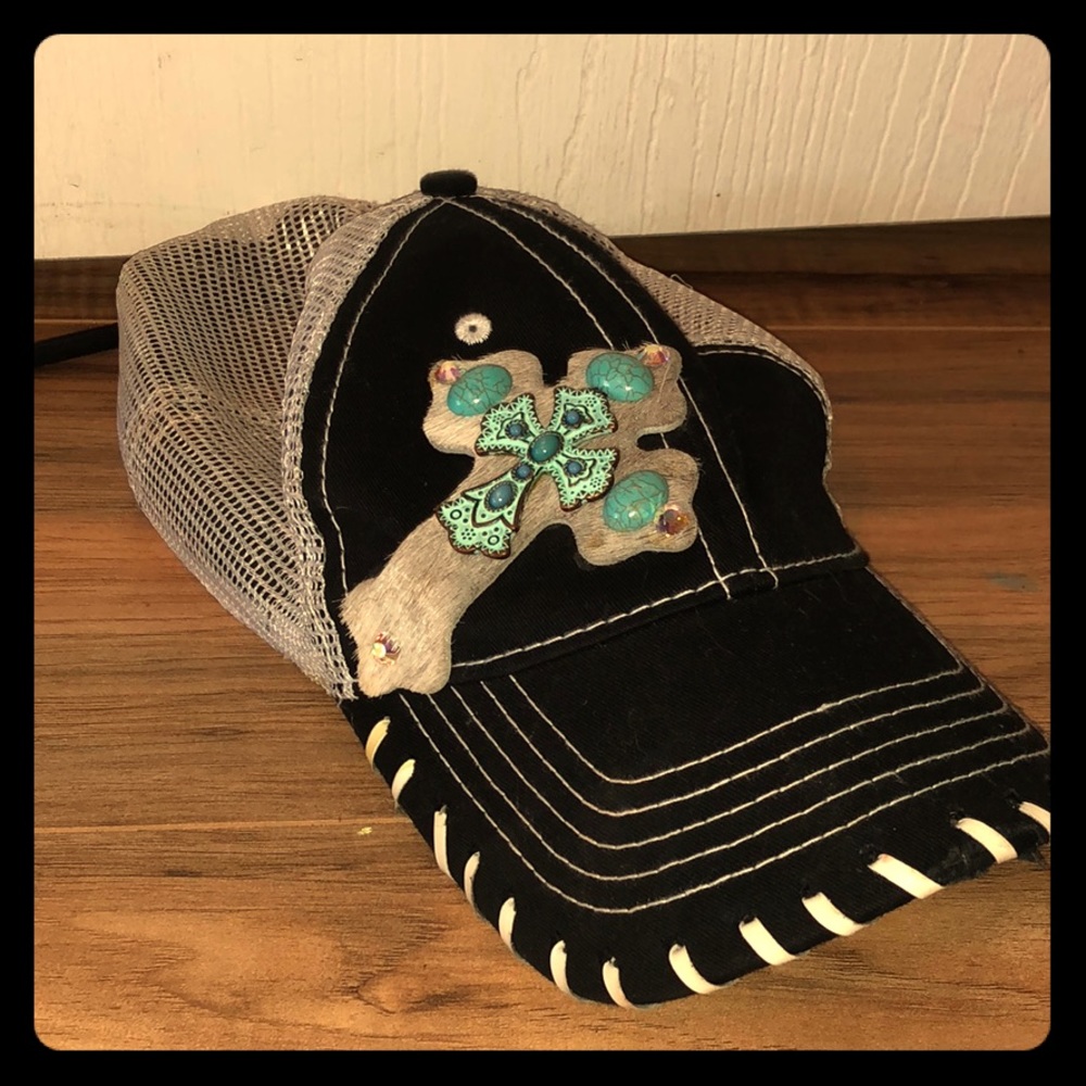 Boutique hat